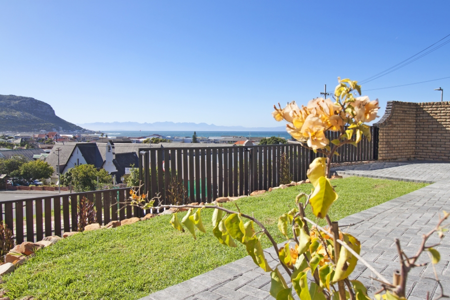 4 Bedroom Property for Sale in Fish Hoek Western Cape